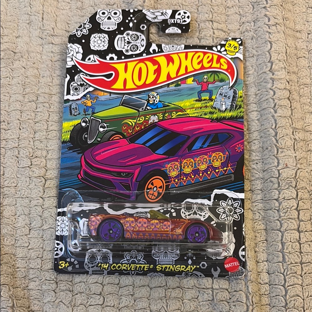 Hot Wheels '14 Corvette Stingray Die-Cast Car